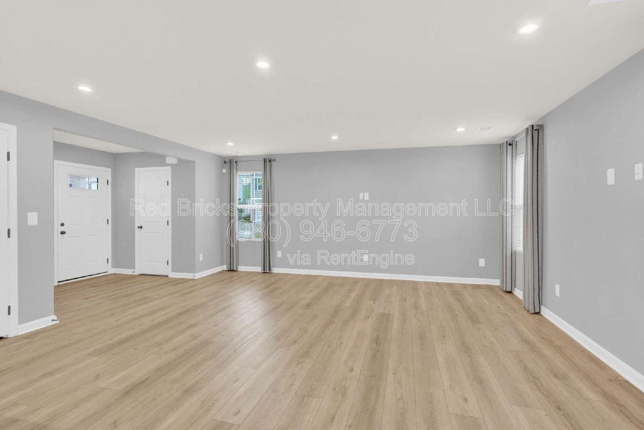 3212 Coast Oak Rd - Photo 6 of 33