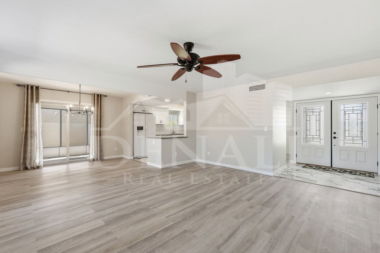 10602 E Elmhurst Dr - Photo 5 of 29