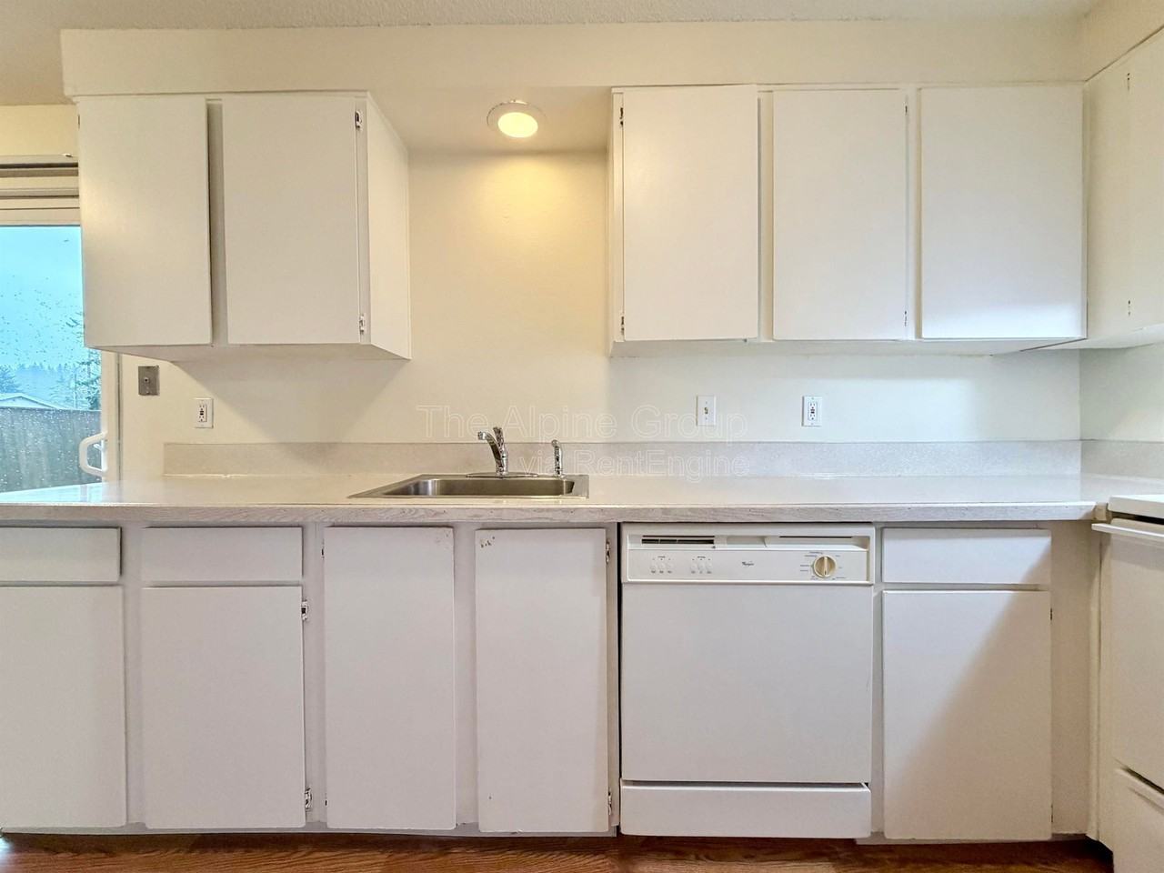 13938 Se Powell Blvd #2 - Photo 5 of 12