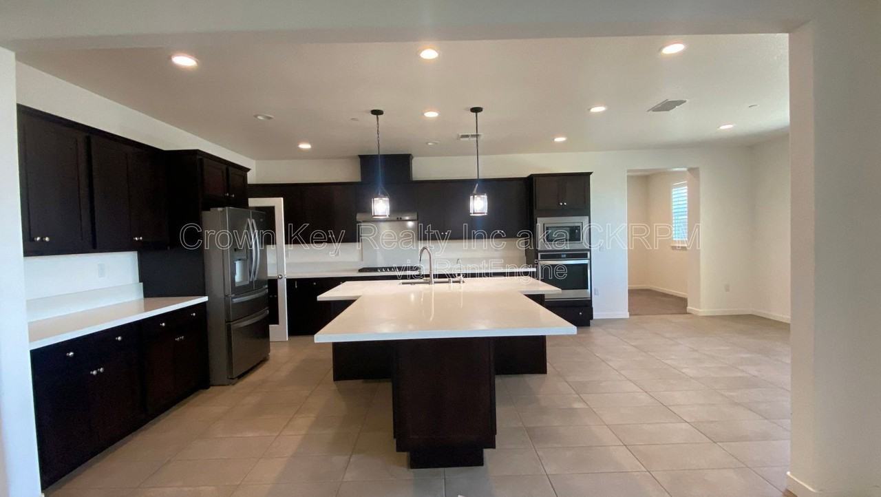 17823 Taft Dr - Photo 6 of 28