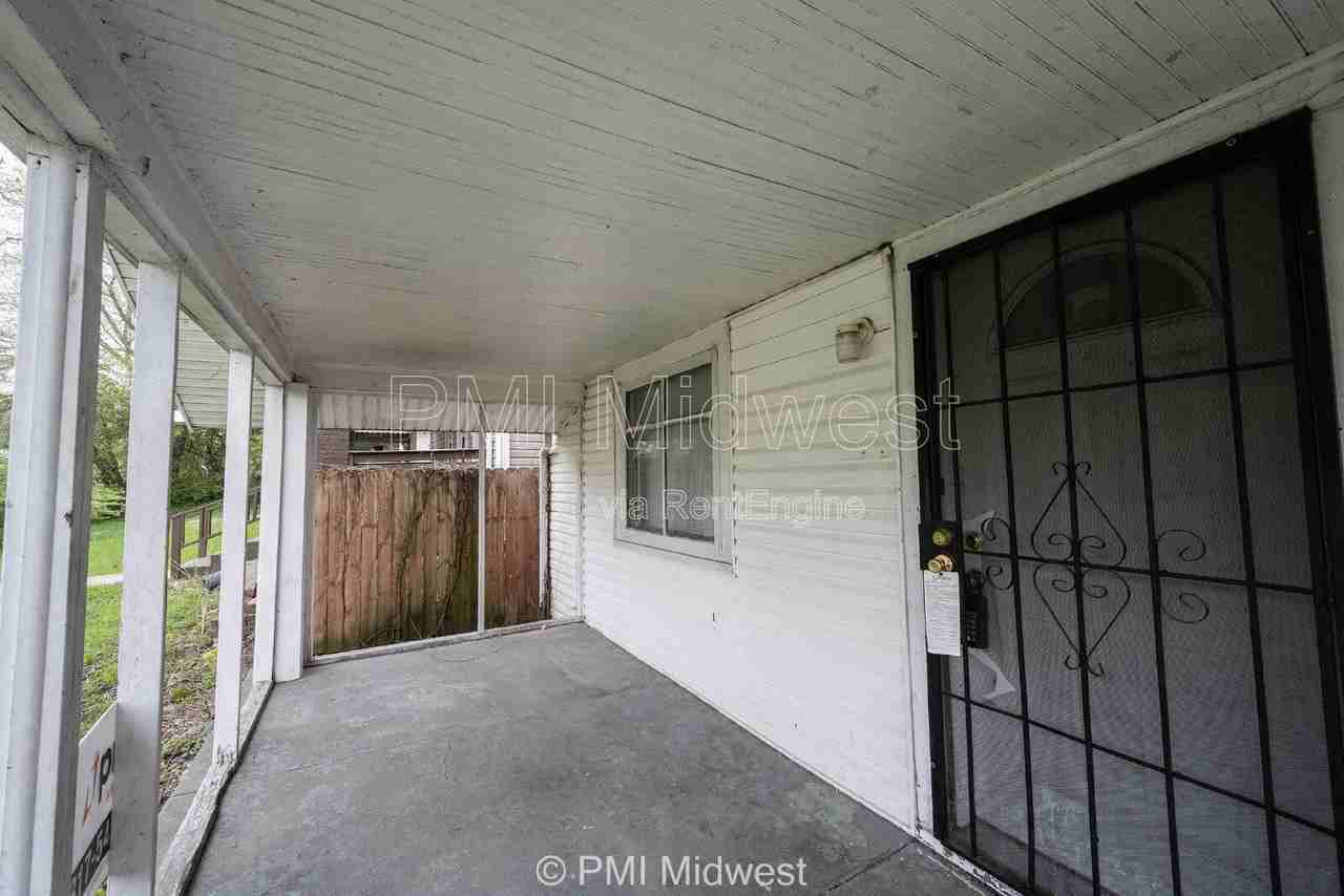 1331 W 34th St - Photo 2 of 28