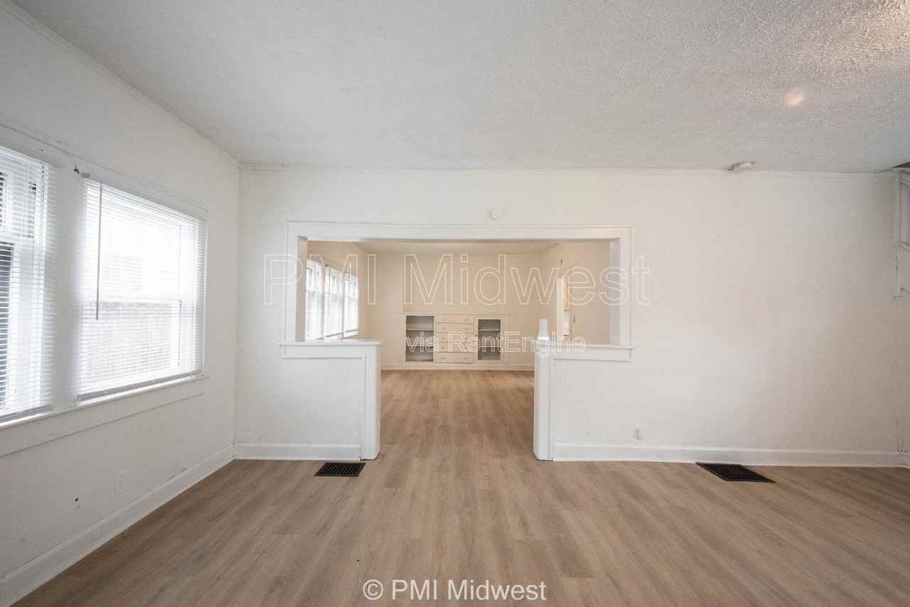 1331 W 34th St - Photo 7 of 28