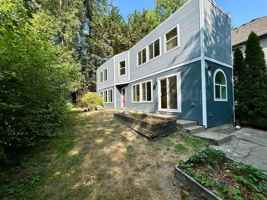 featured image of 11015 Sw 41st Ave