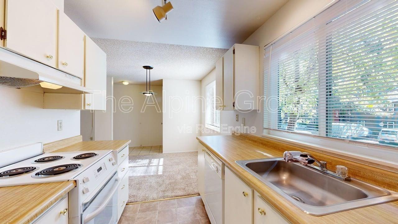 12626 Nw Barnes Rd #2 - Photo 6 of 15