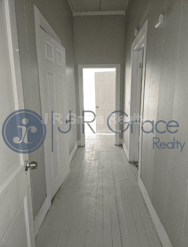 410 W Trinity St - Photo 7 of 21