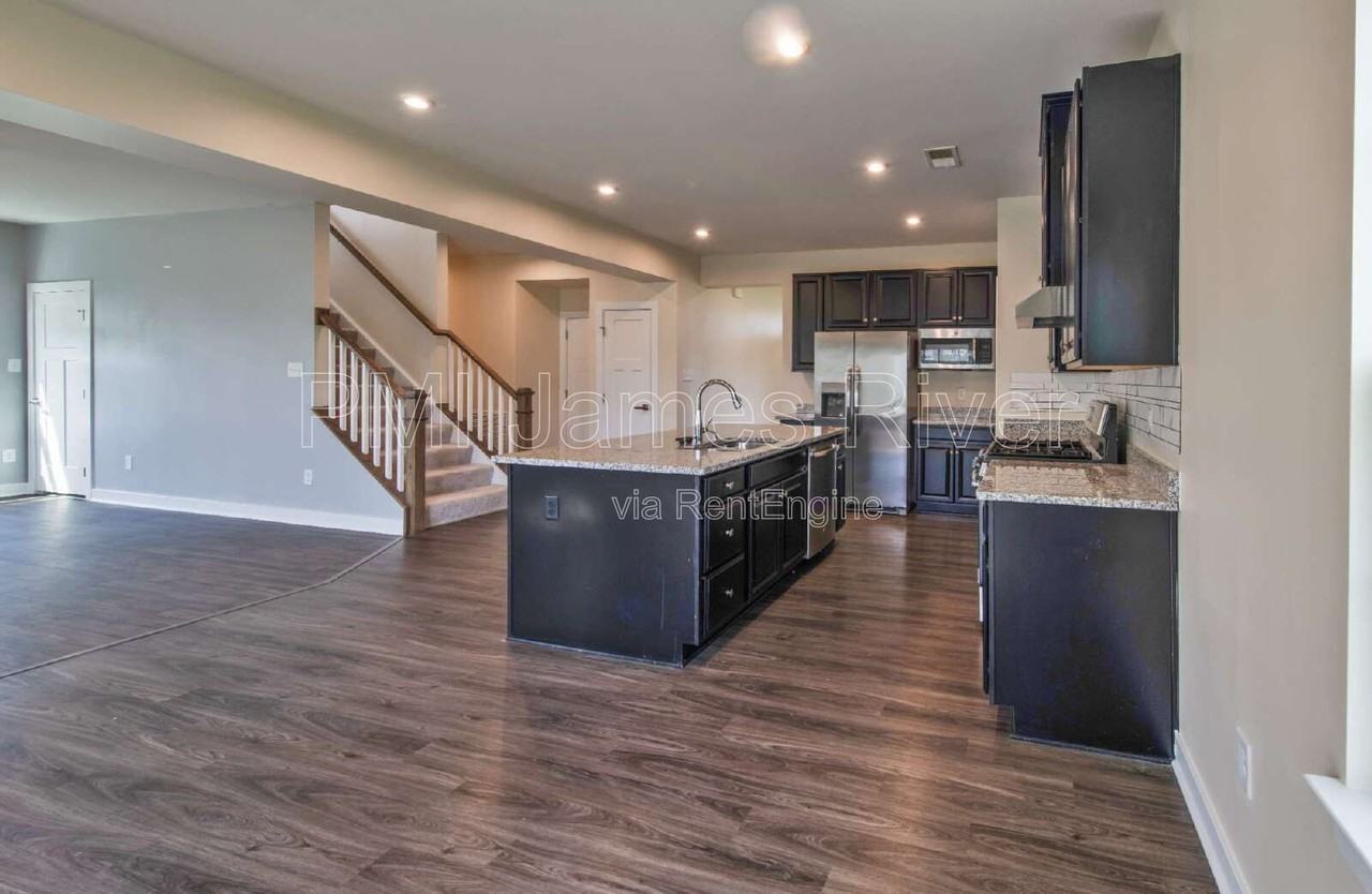 8225 Spiral Dr - Photo 3 of 16