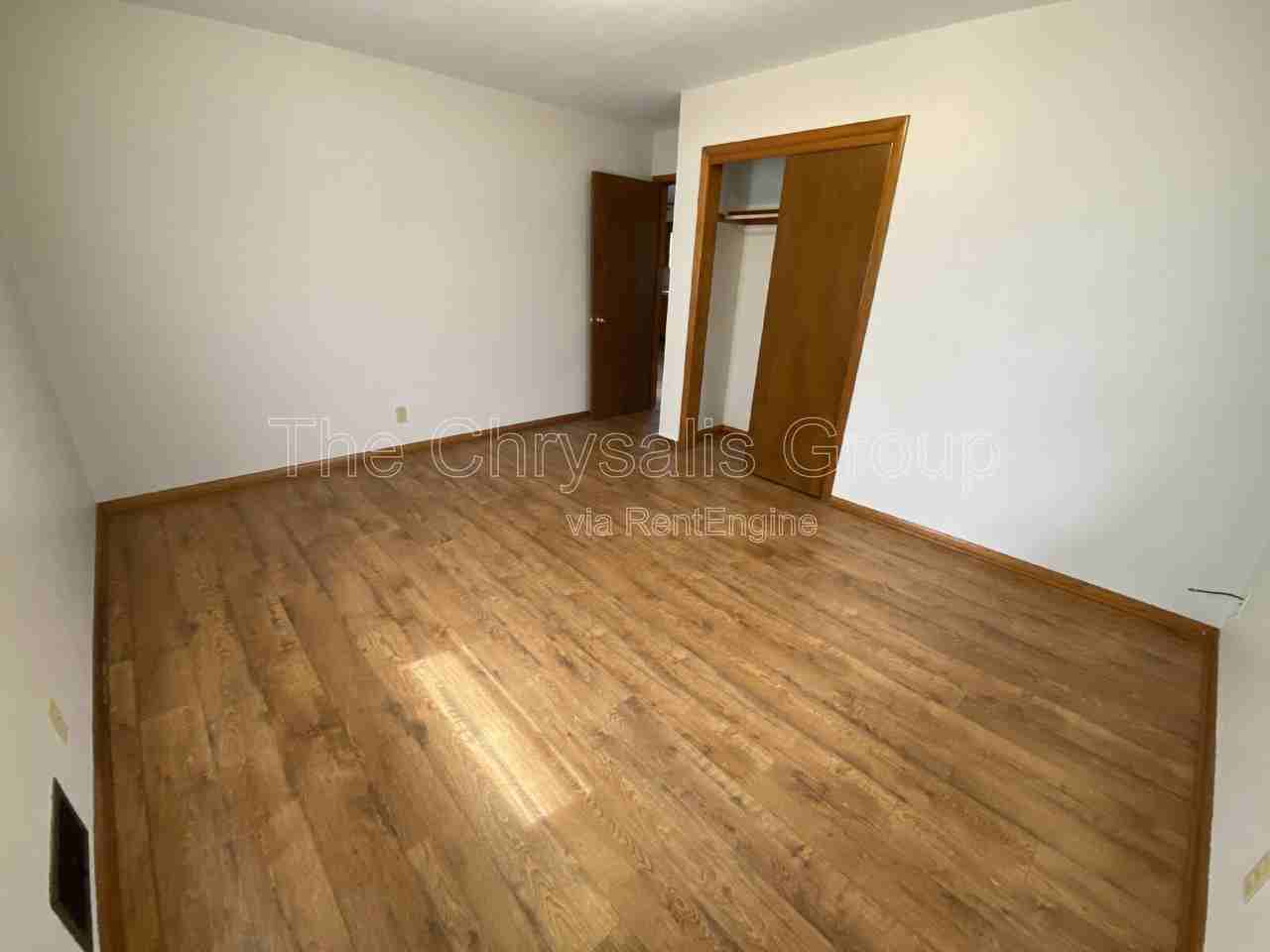 2417 Circle Dr - Photo 4 of 10