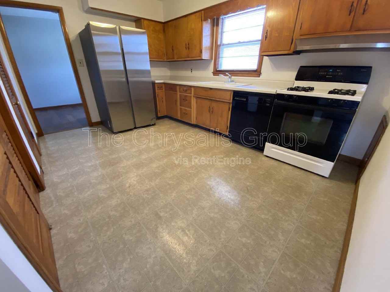 2417 Circle Dr - Photo 7 of 10