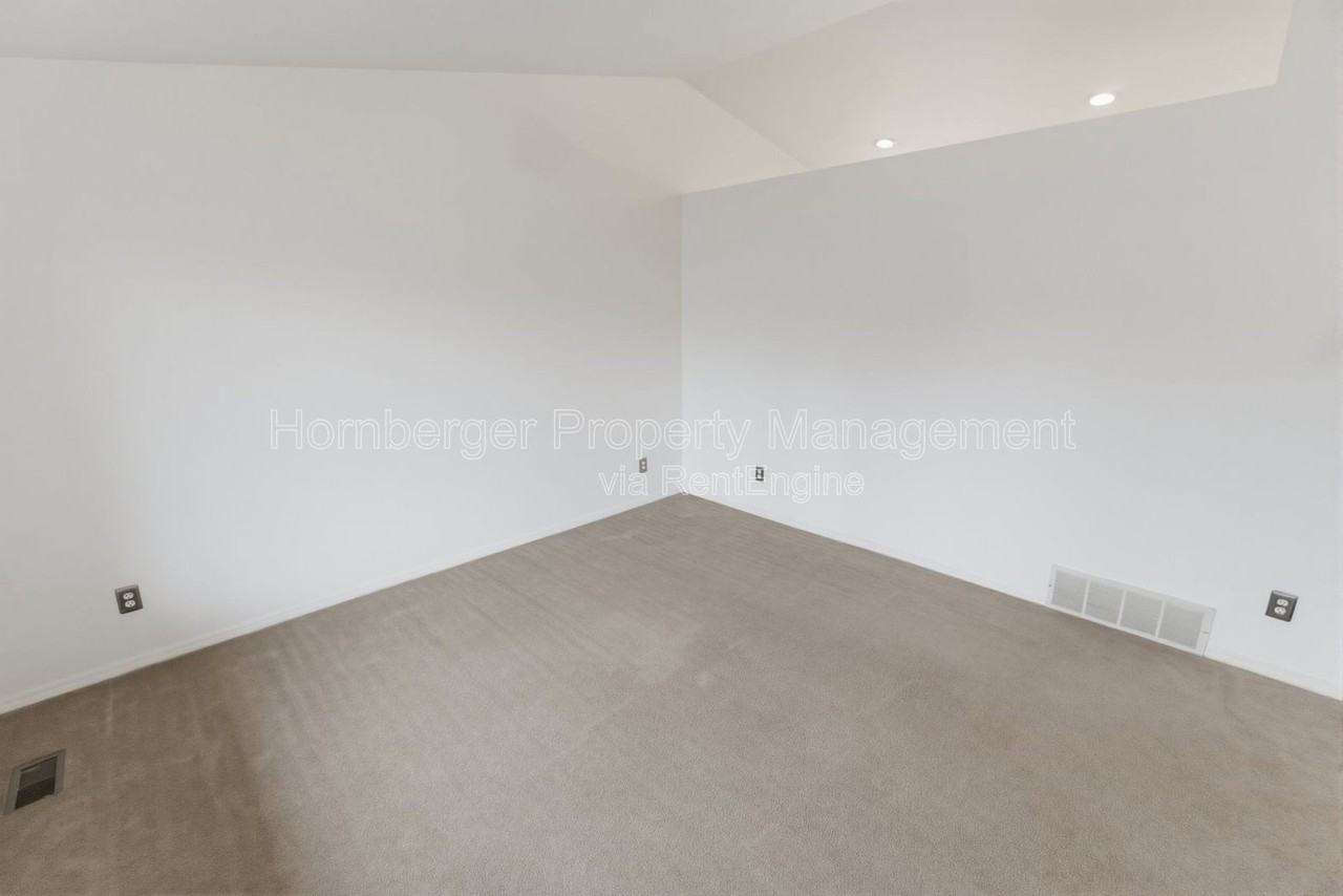 3628 E 23rd Ave - Photo 5 of 32