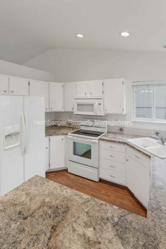 3628 E 23rd Ave - Photo 7 of 32