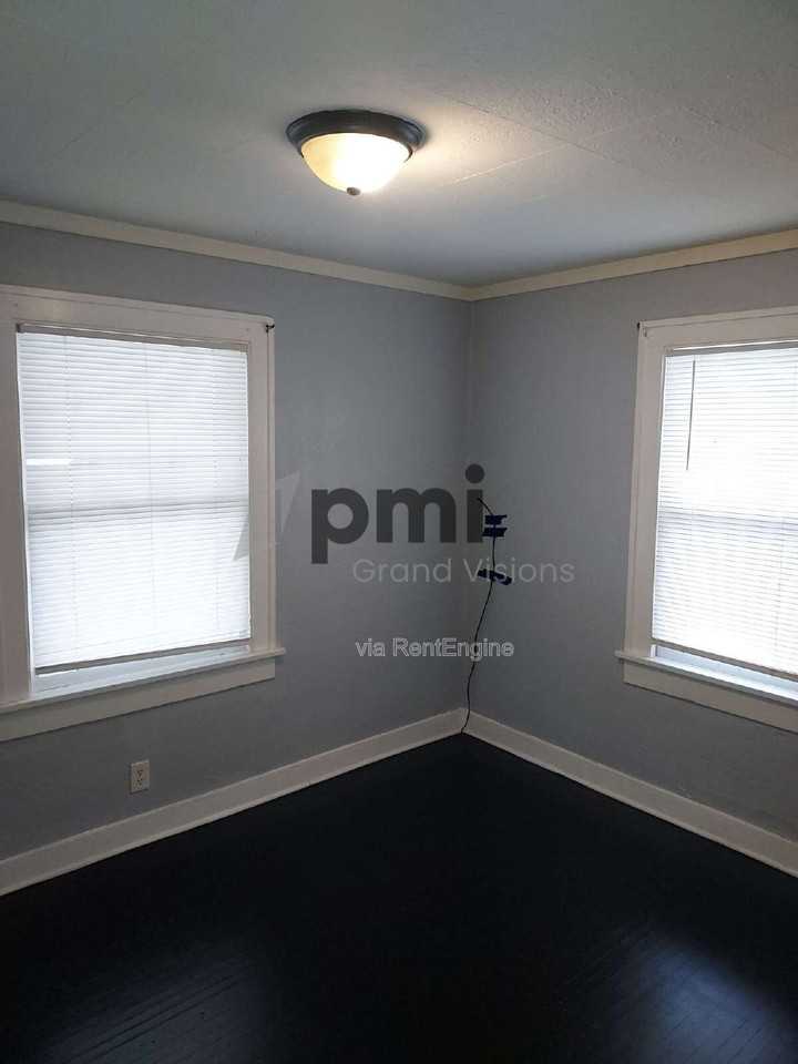 698 S Stone St - Photo 7 of 18