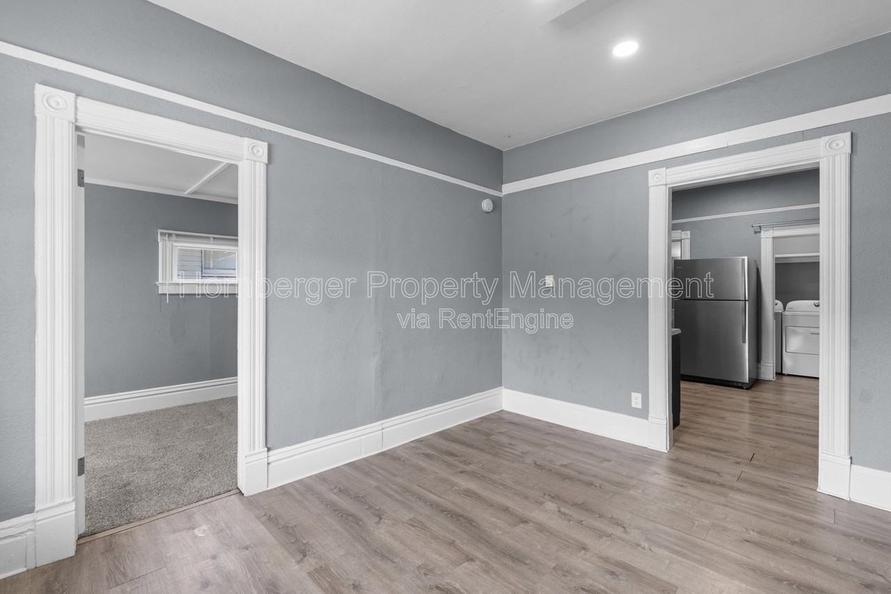 2704 W Boone Ave - Photo 4 of 17