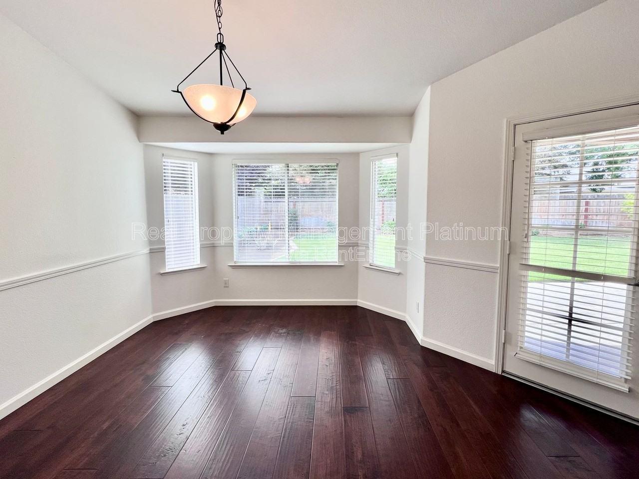 6535 N Vista Ave - Photo 4 of 18