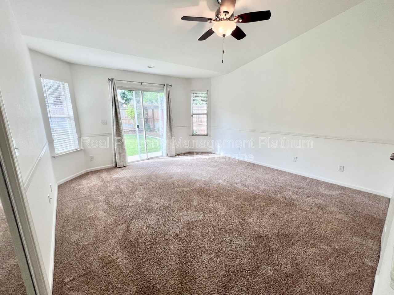 6535 N Vista Ave - Photo 5 of 18