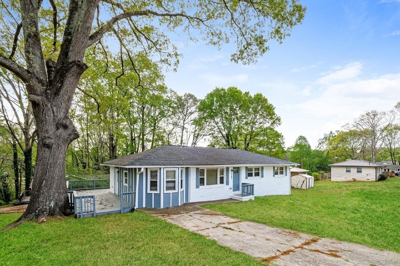 5362 Montezuma Dr Sw - Photo 2 of 20