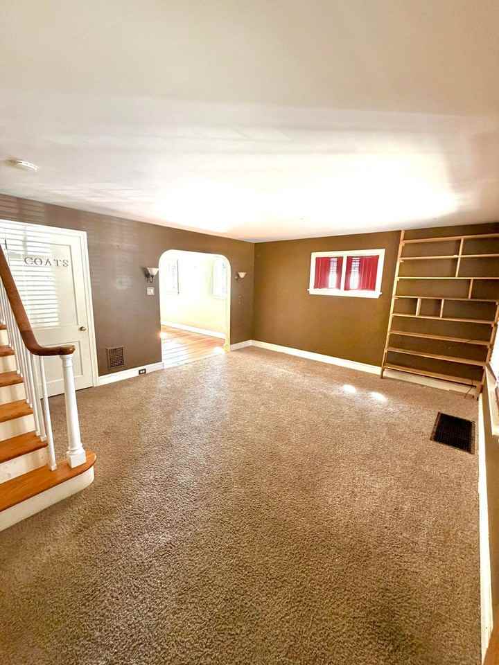 738 E Madison St - Photo 5 of 22