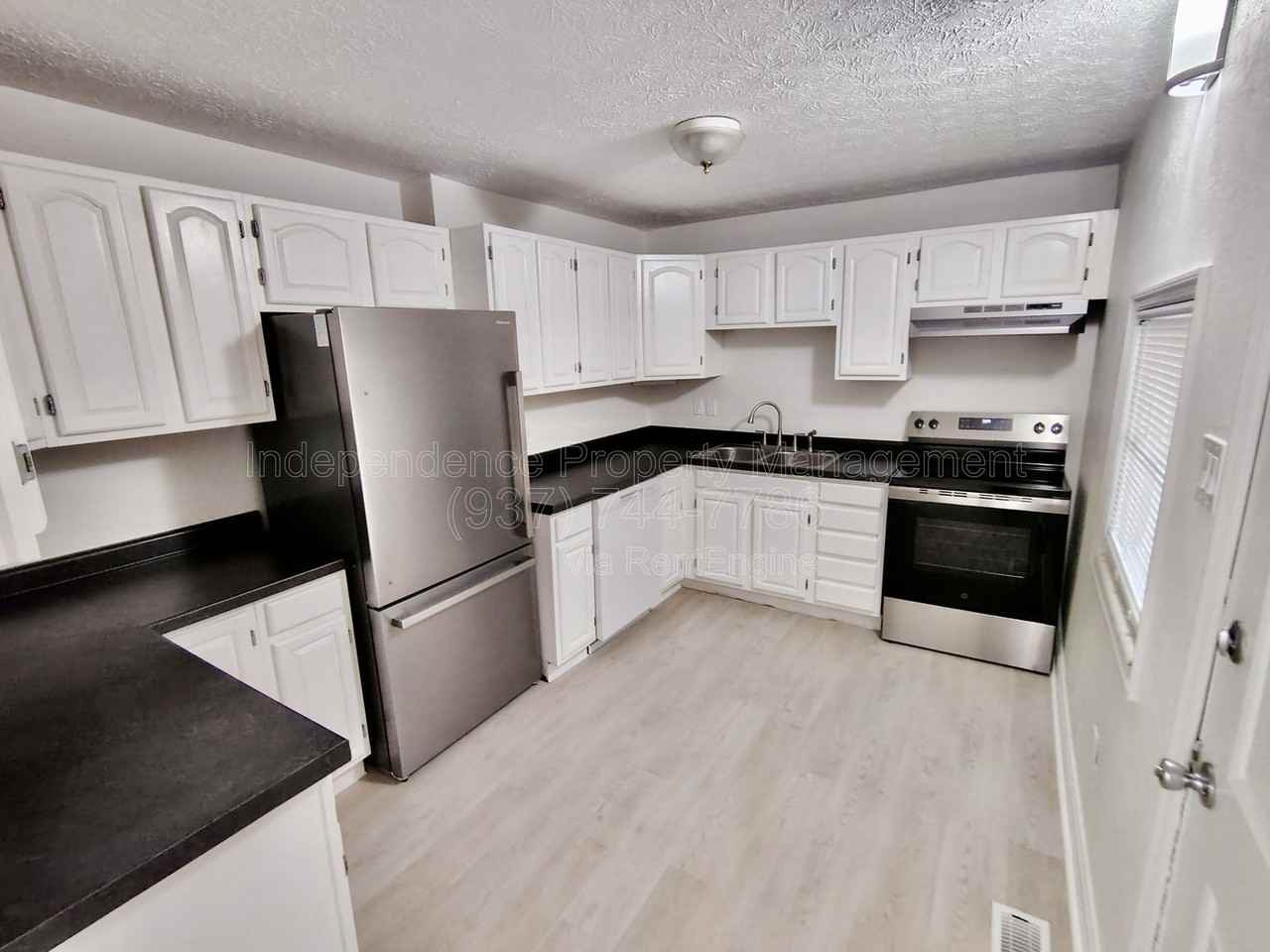 4402 Pinebrook Ct - Photo 7 of 18