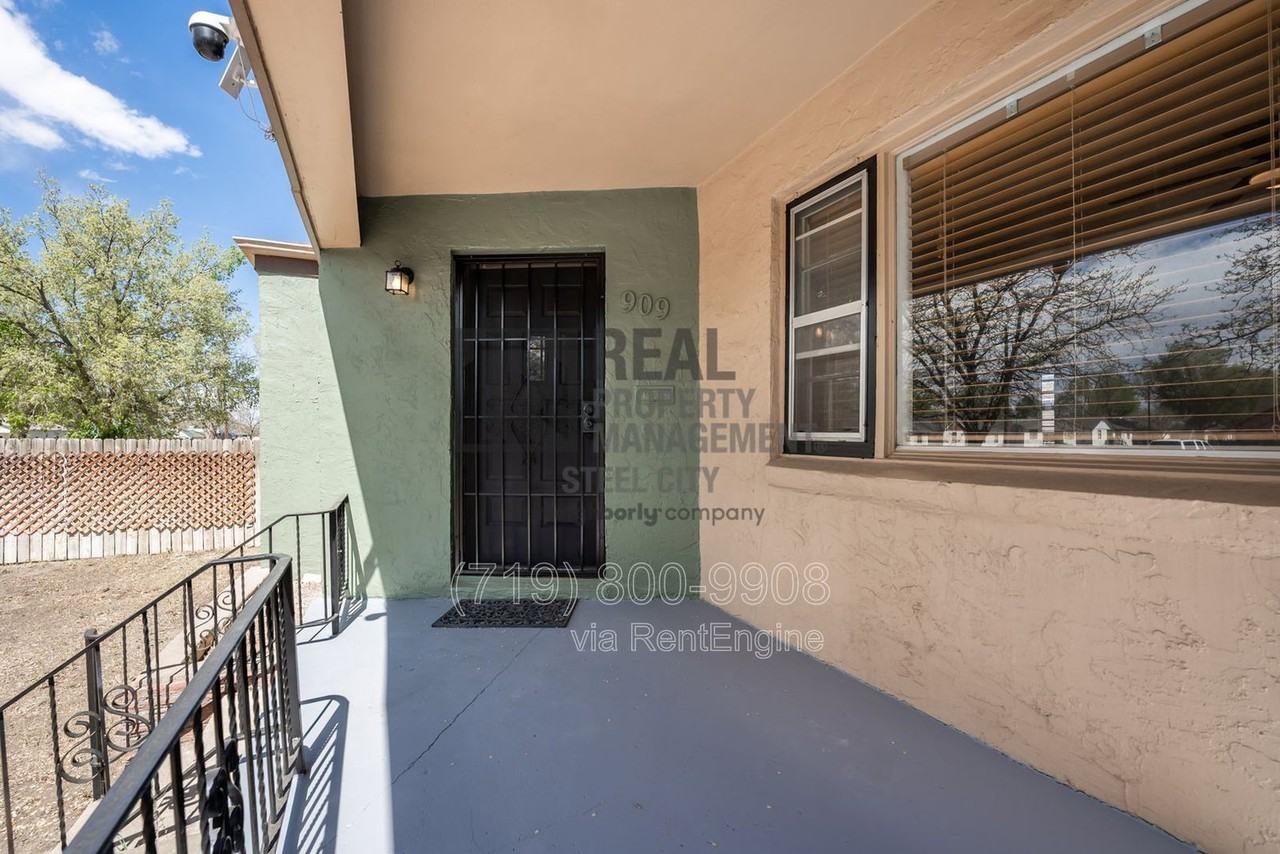 909 W Evans Ave - Photo 5 of 36