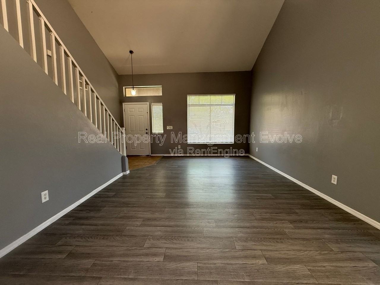 9530 W Williams St - Photo 4 of 32