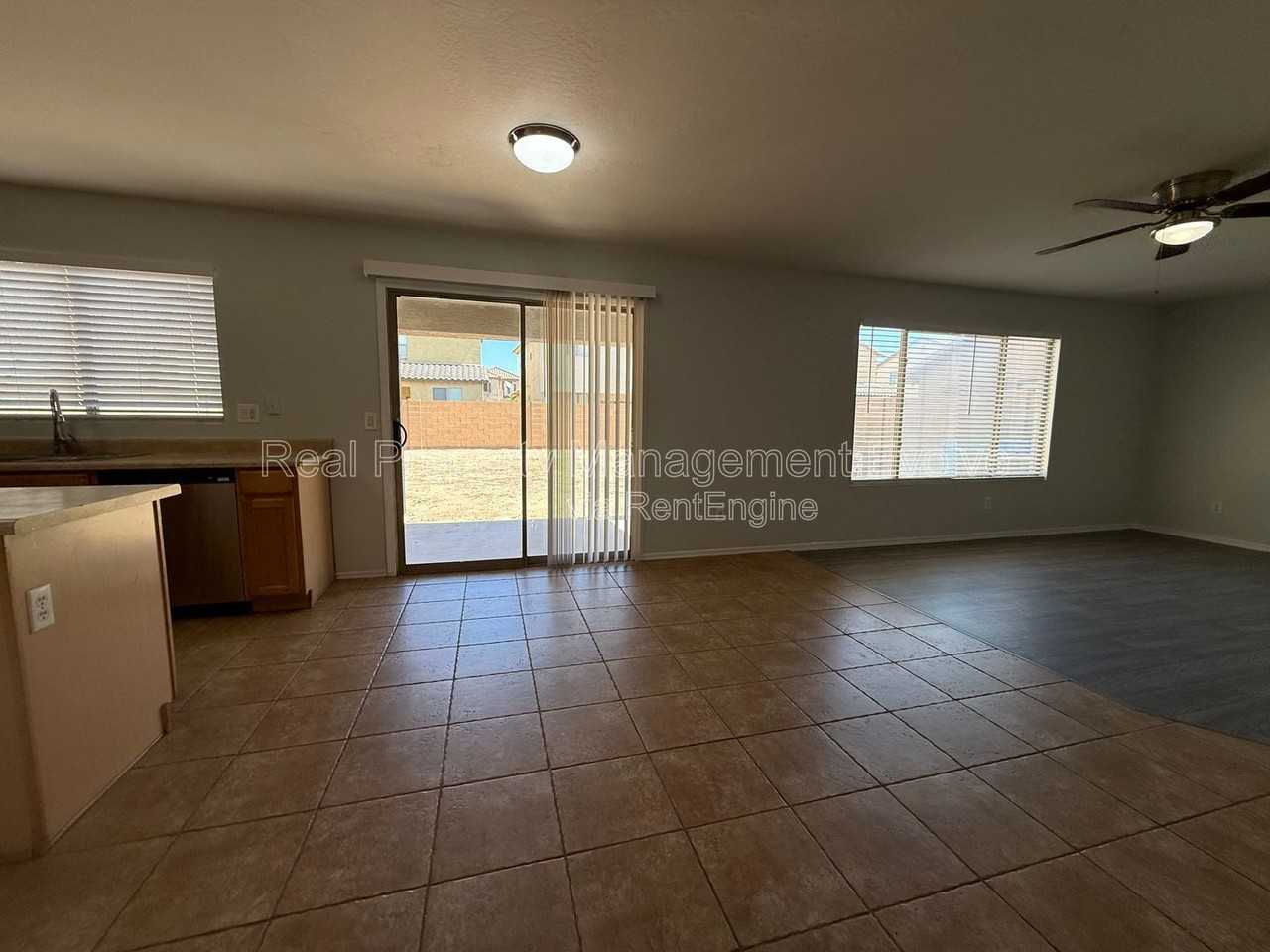 9530 W Williams St - Photo 5 of 32