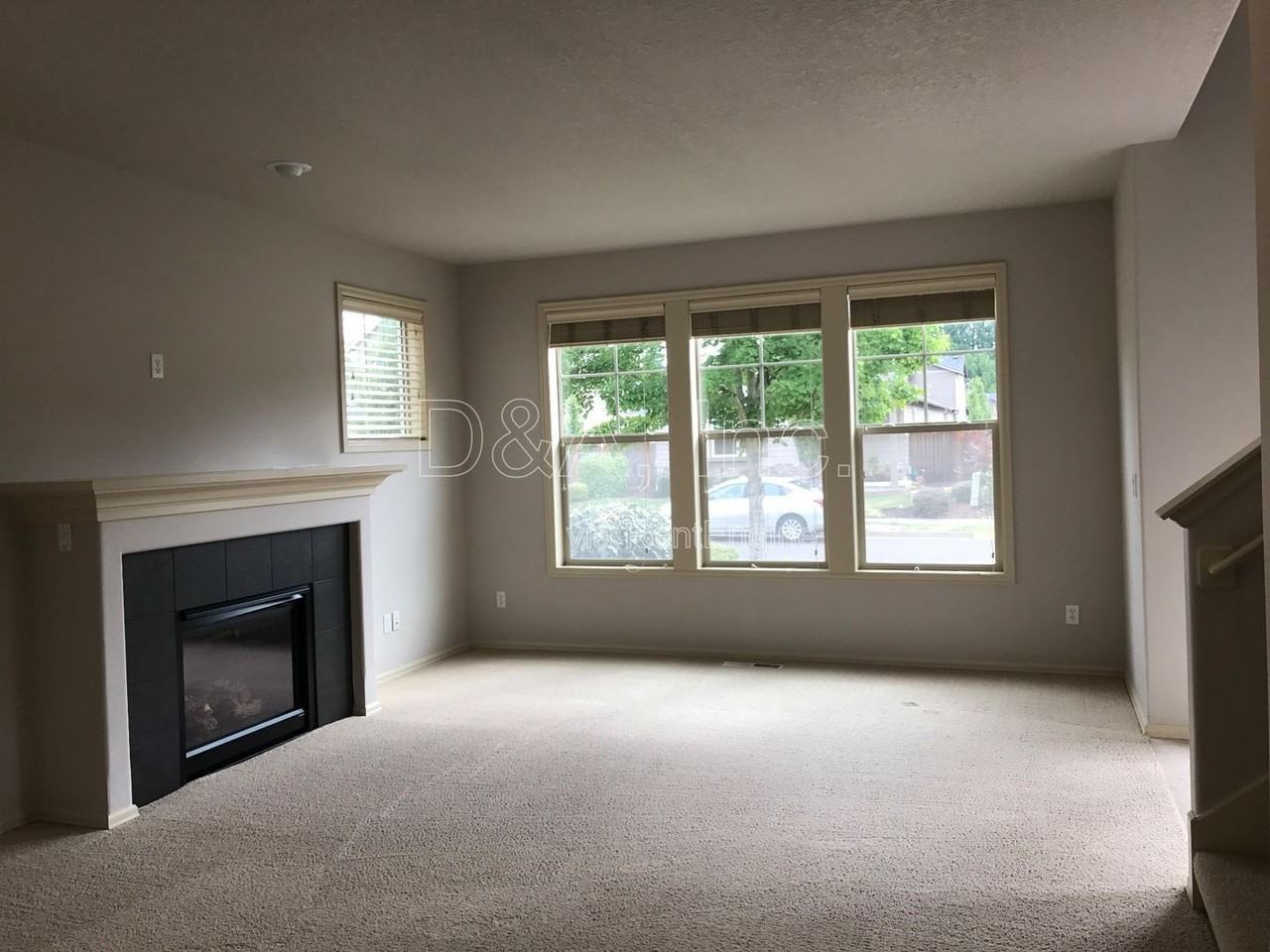 924 Troon St Nw - Photo 3 of 9