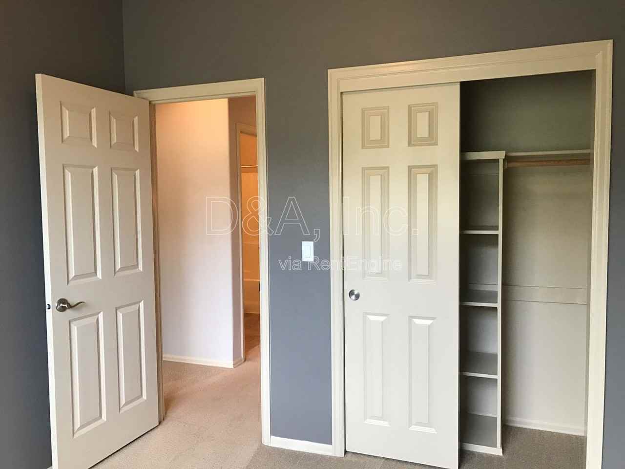 924 Troon St Nw - Photo 5 of 9