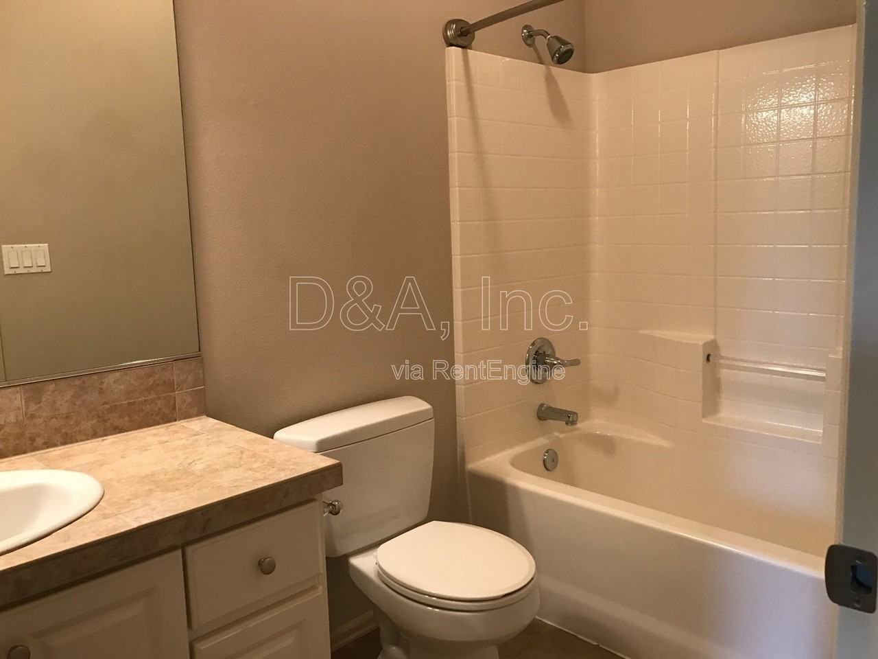 924 Troon St Nw - Photo 7 of 9