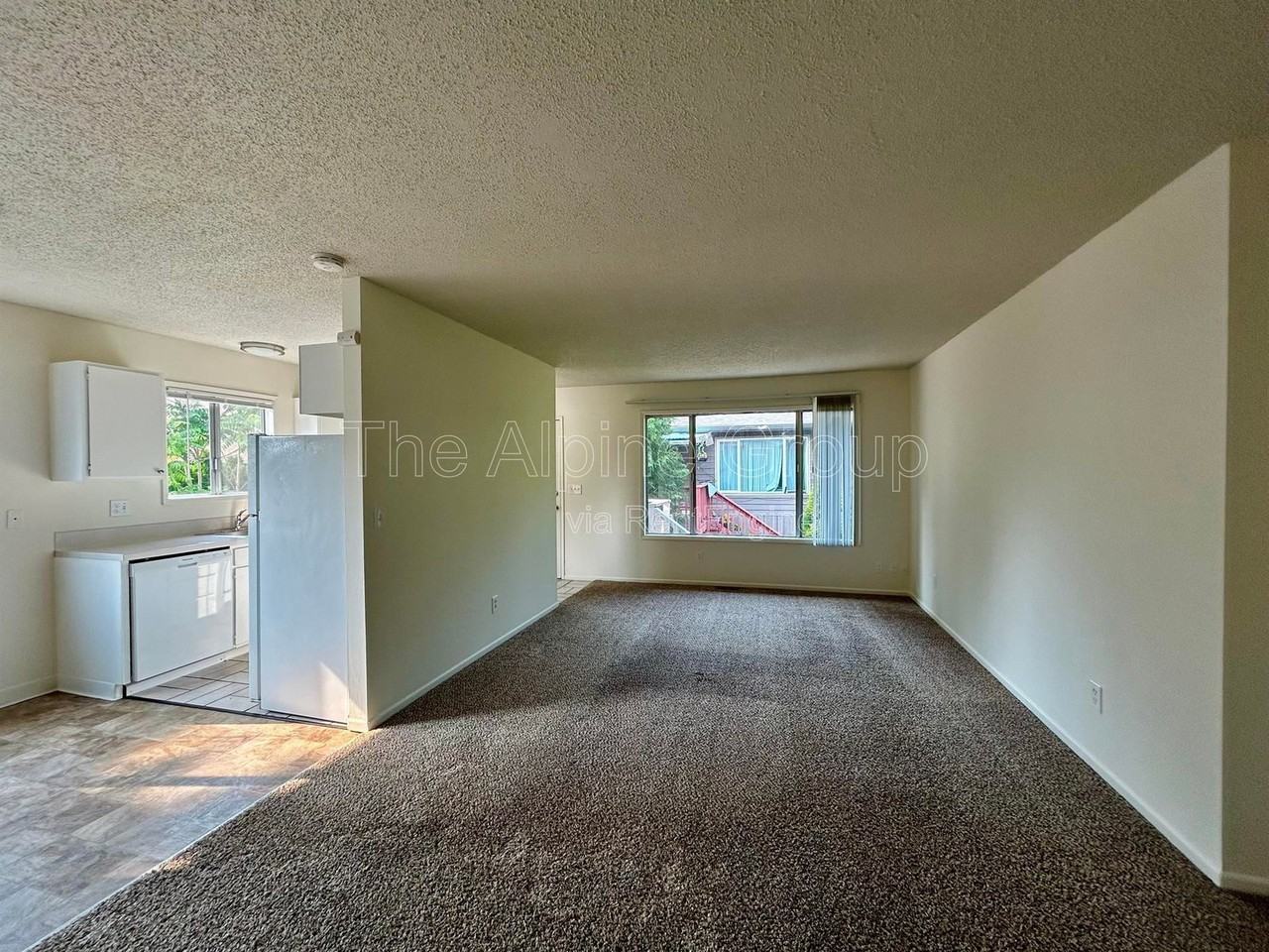 6041 Sw Valley Ave - Photo 7 of 17