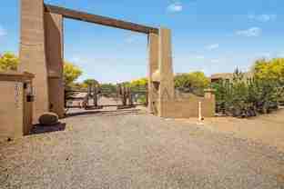 14006 E Mark Ln - Photo 1 of 1