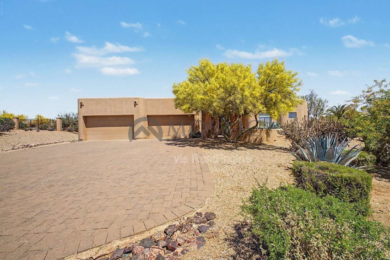 14006 E Mark Ln - Photo 2 of 42