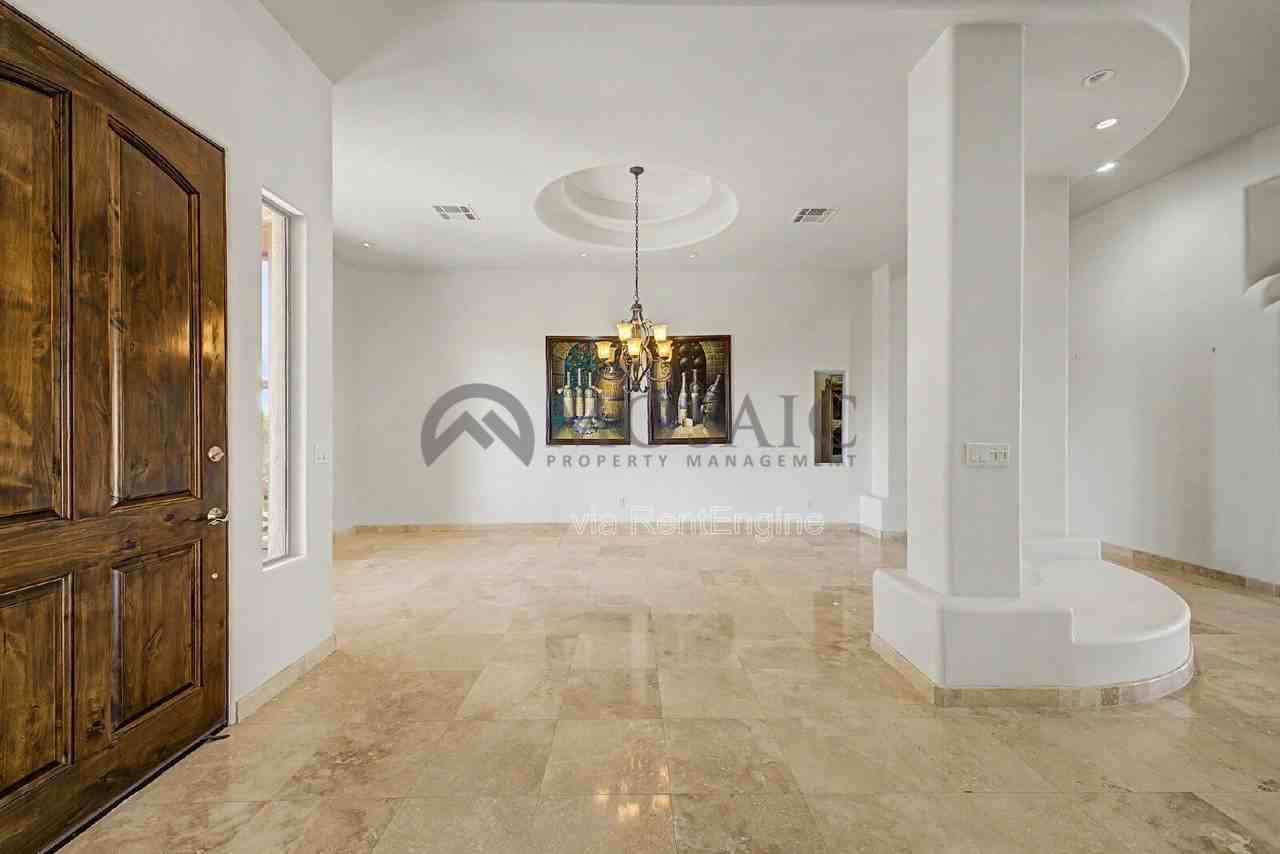 14006 E Mark Ln - Photo 7 of 42