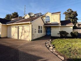 719 Sw Back Court Pl - Photo 1 of 1