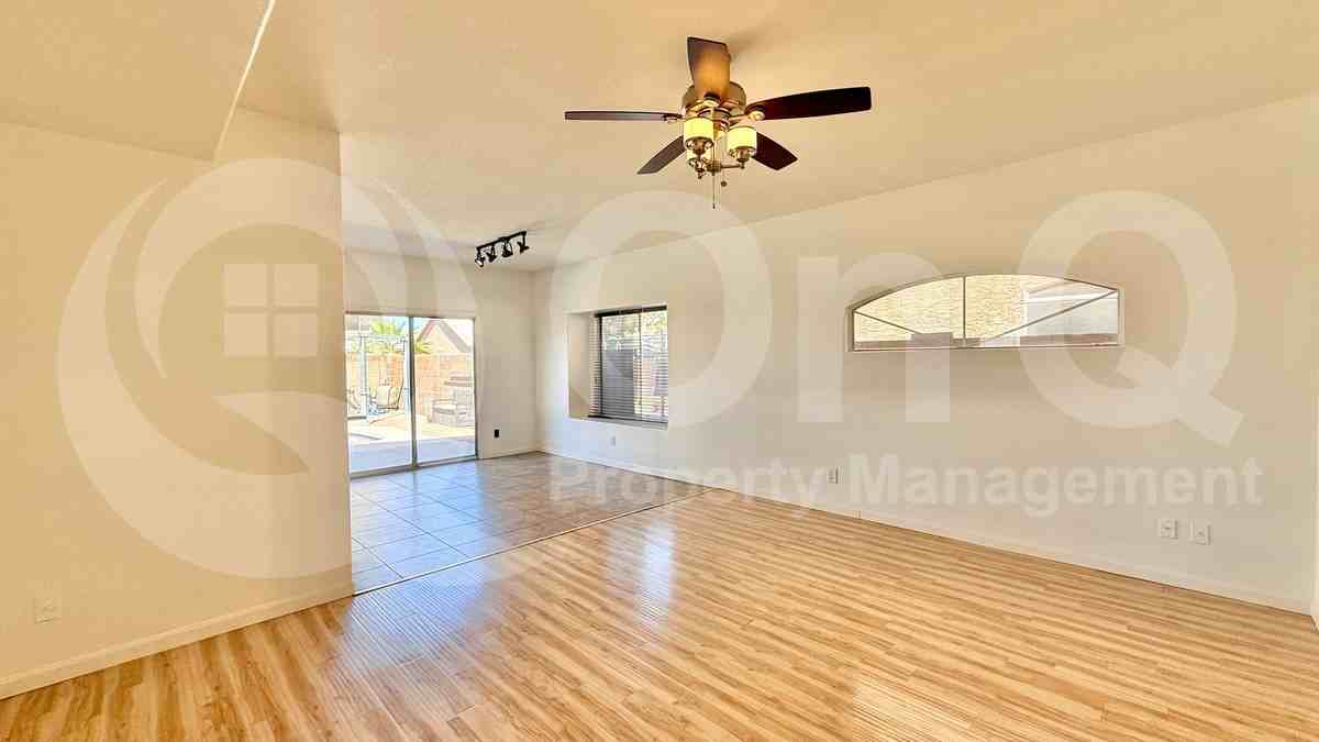 1520 E Flint St - Photo 7 of 25