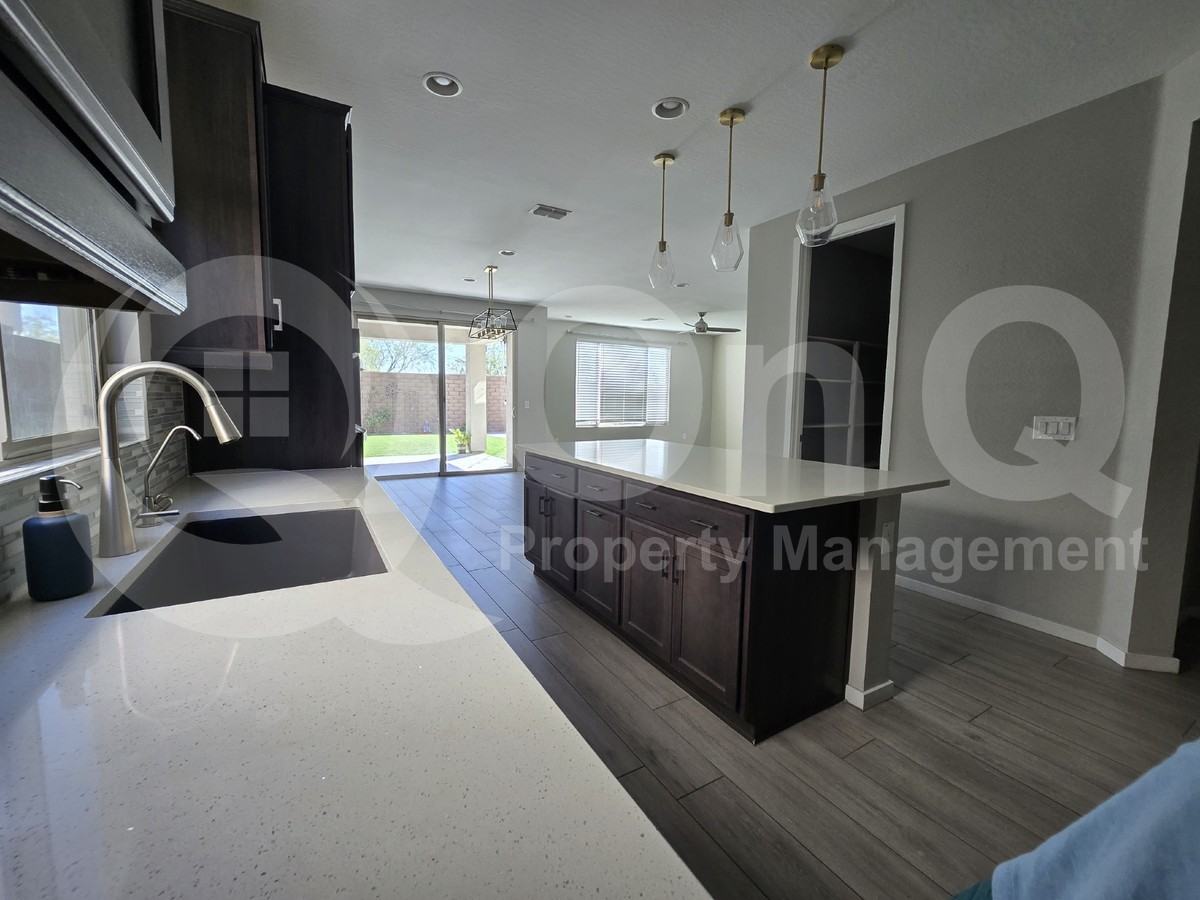 3135 E Tina Dr - Photo 5 of 38