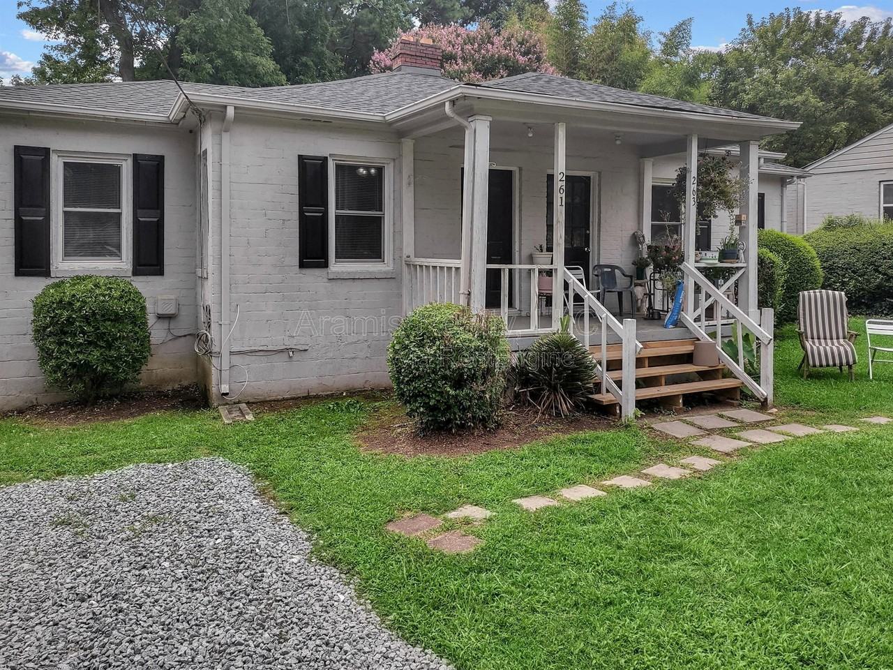 261 Victory Dr Se - Photo 3 of 18