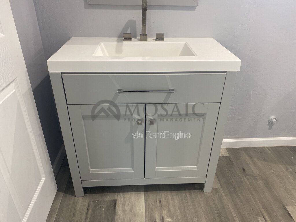 257 E Oakland St #1 - Photo 6 of 10