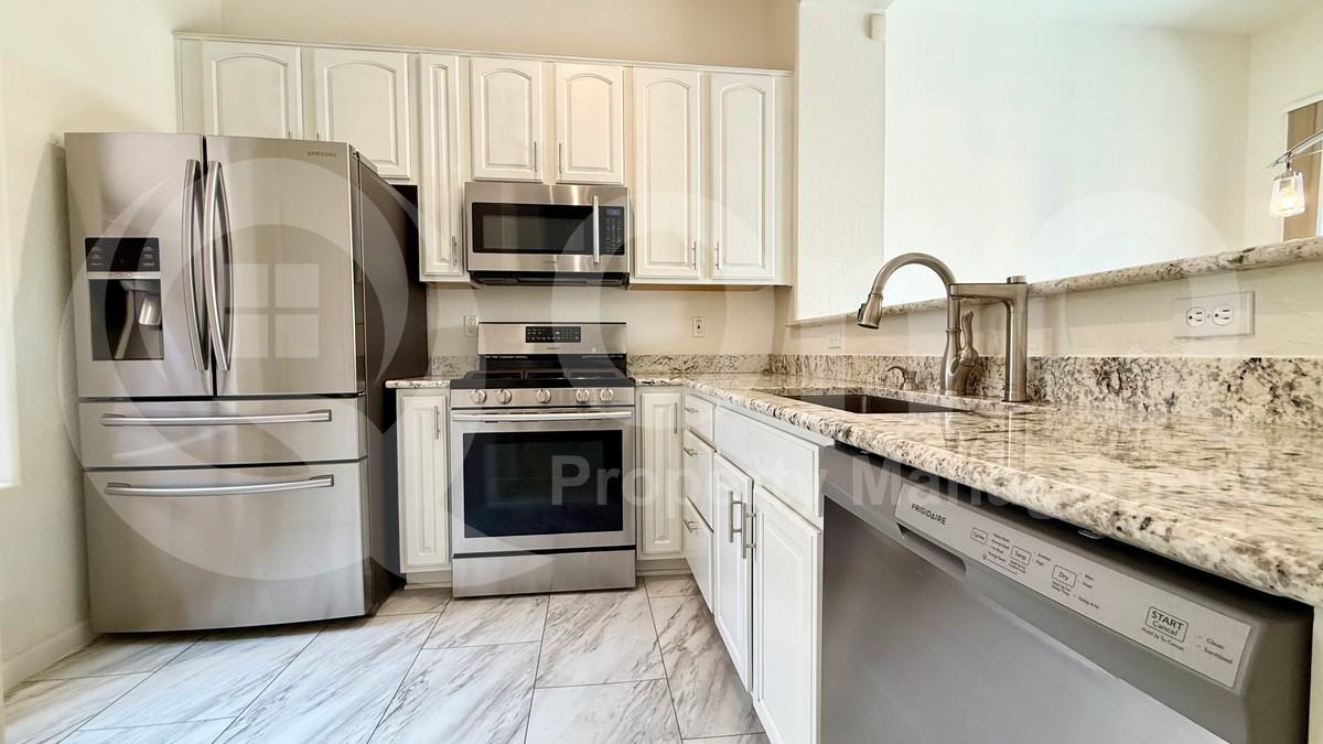 1387 W Marlin Dr - Photo 4 of 21