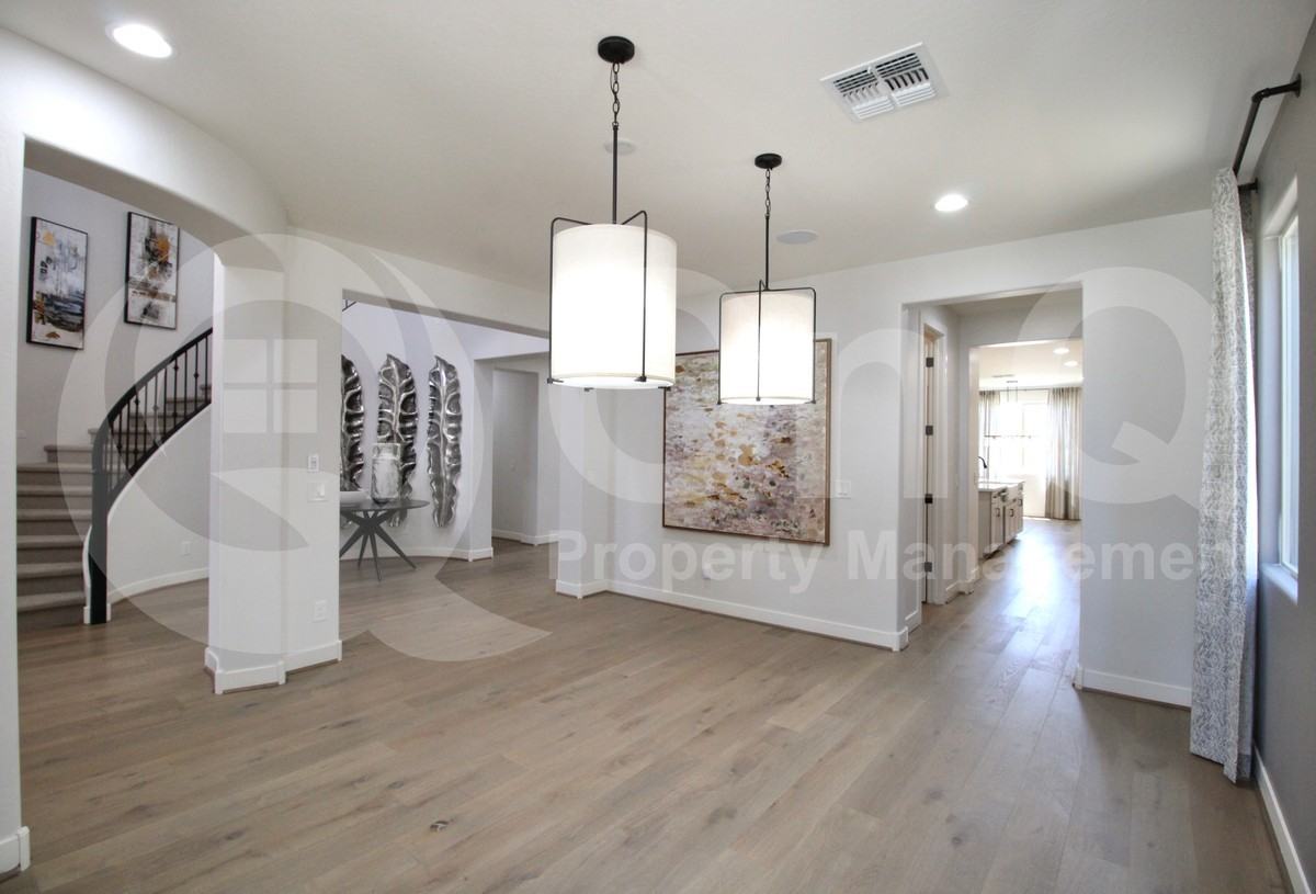 14109 W Crabapple Dr - Photo 4 of 47