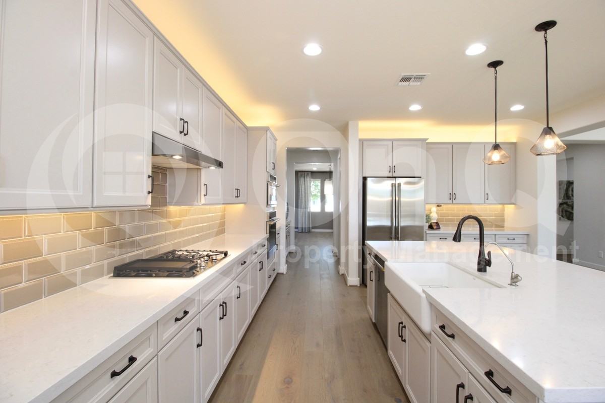 14109 W Crabapple Dr - Photo 7 of 47