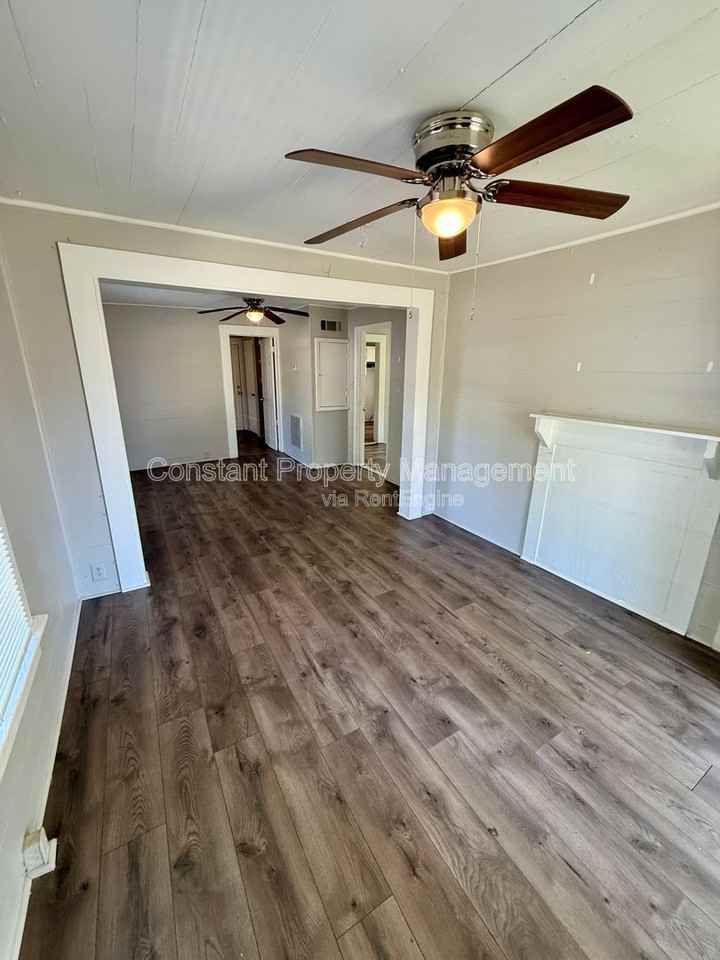 116 Lexington Ave - Photo 5 of 12