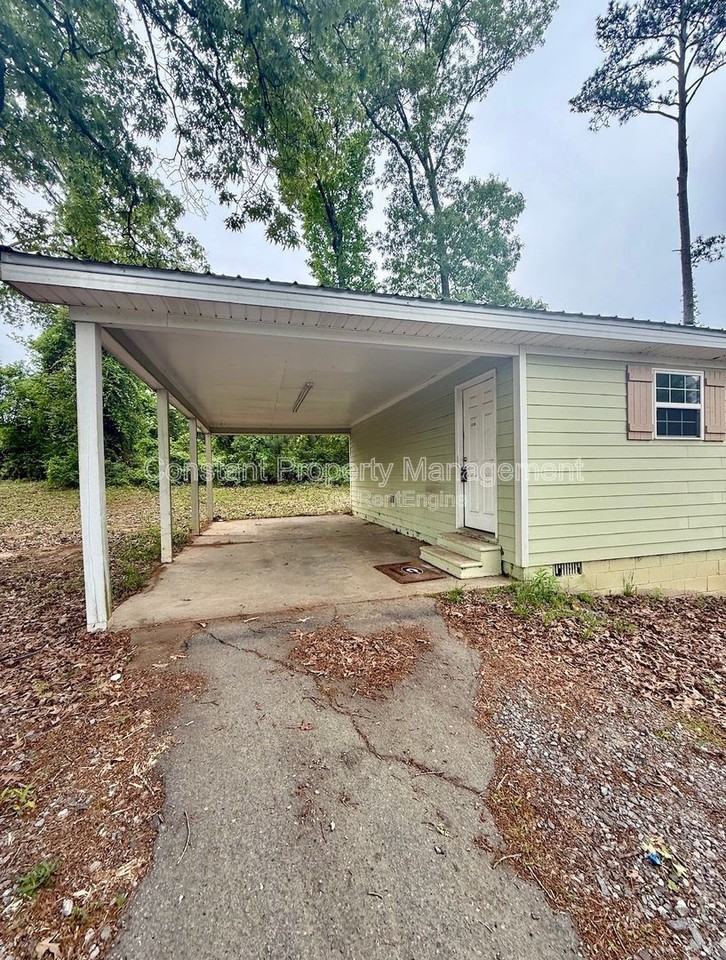 181 Garrison Rd - Photo 2 of 12