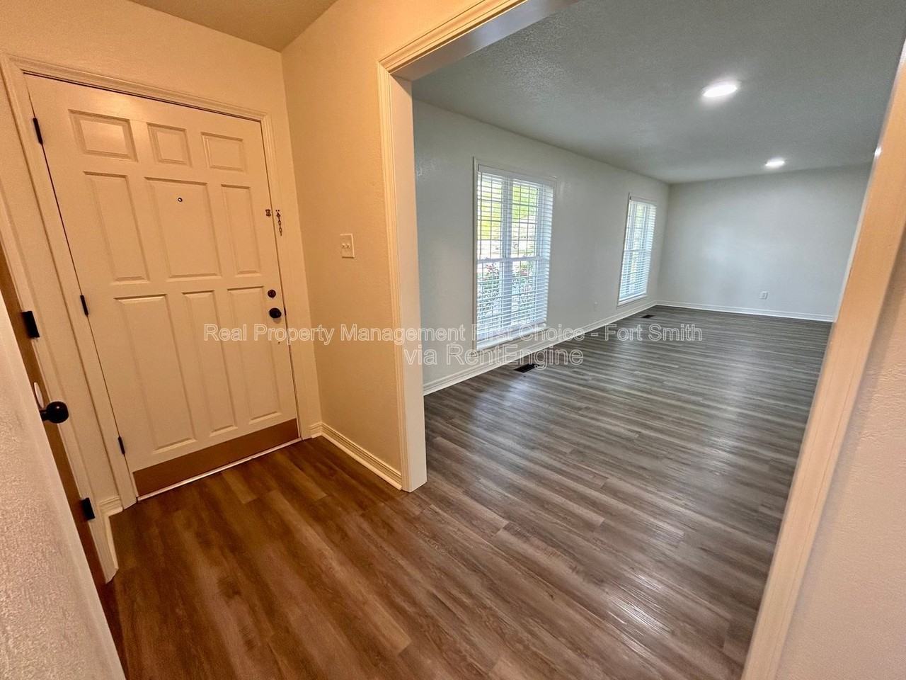 10509 Meandering Way - Photo 4 of 27