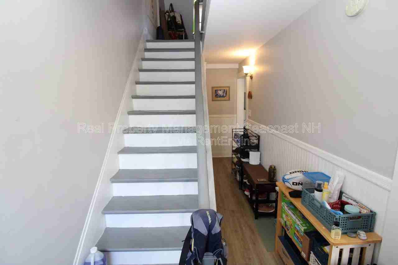 61 3rd St #202 - Photo 4 of 23