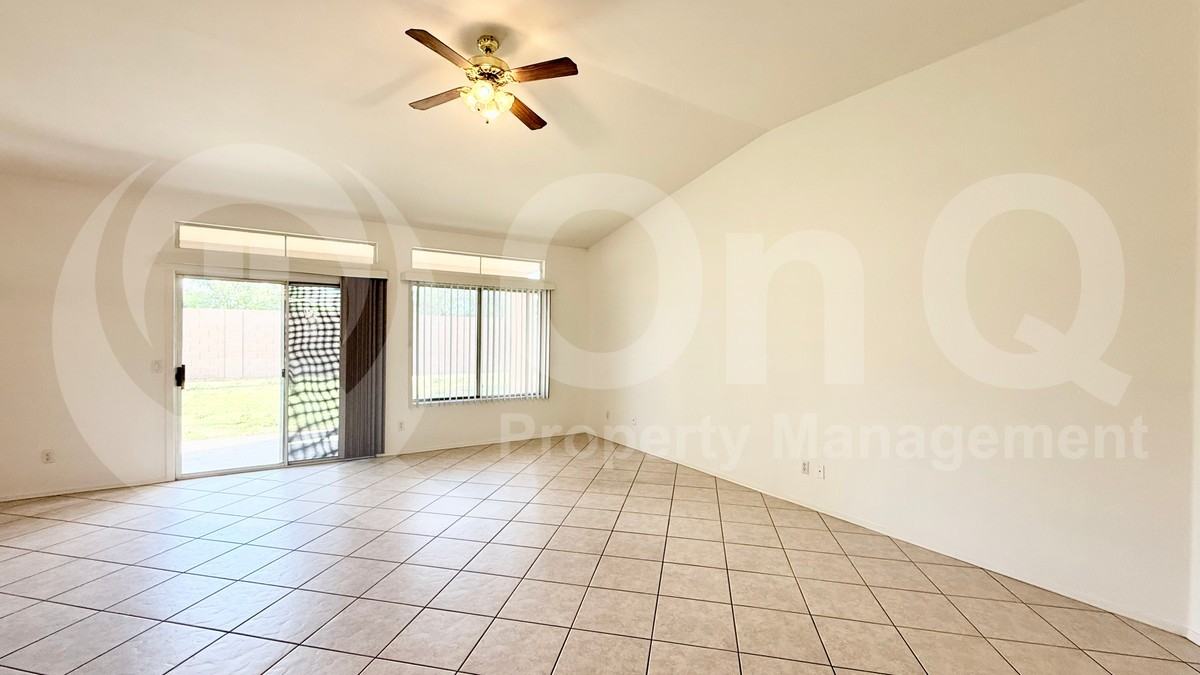 1569 E Princeton Ave - Photo 5 of 18