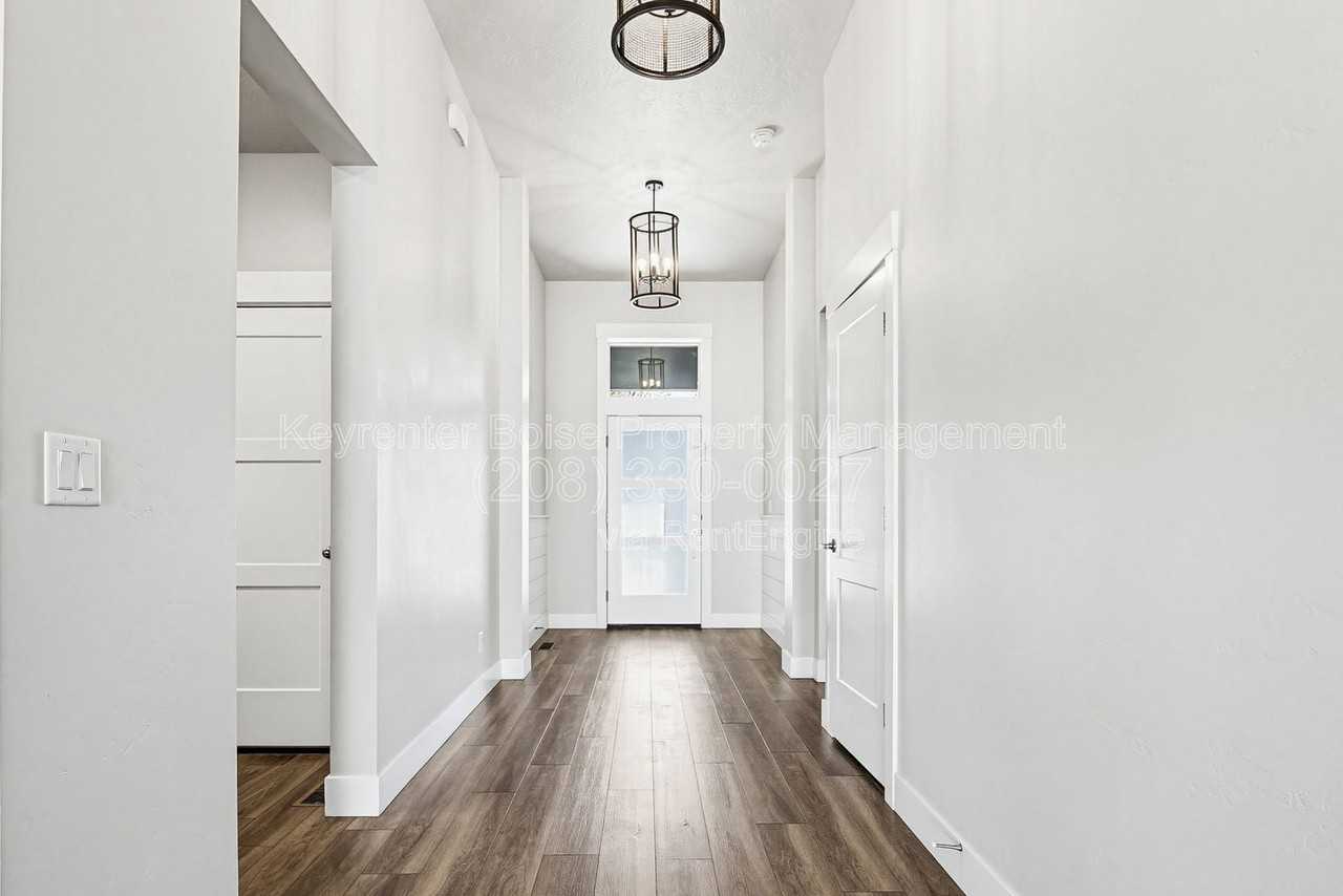 8462 W Suttle Lake Dr - Photo 5 of 45