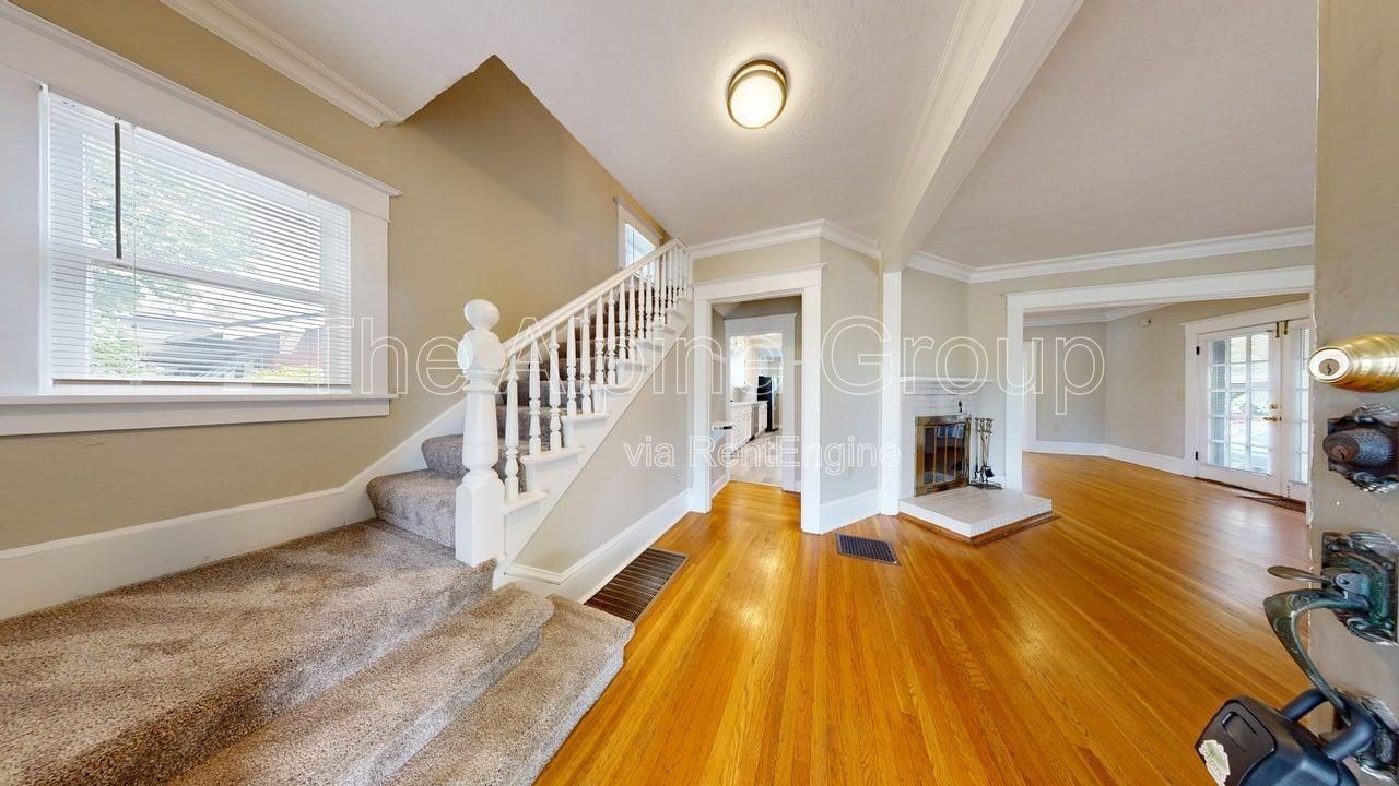 2977 N Willamette Blvd - Photo 2 of 25