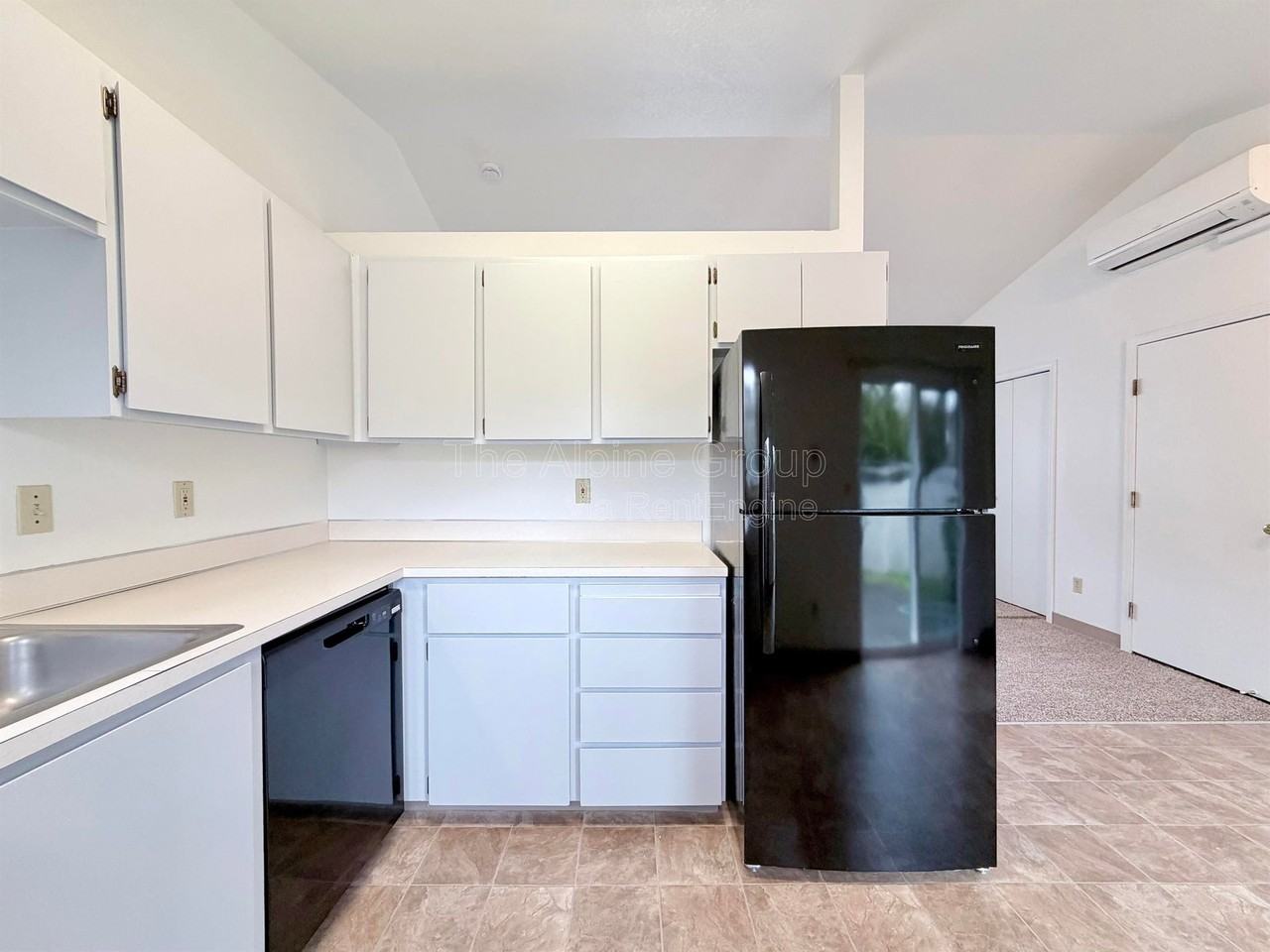 8991 Sw Herb Way - Photo 7 of 20