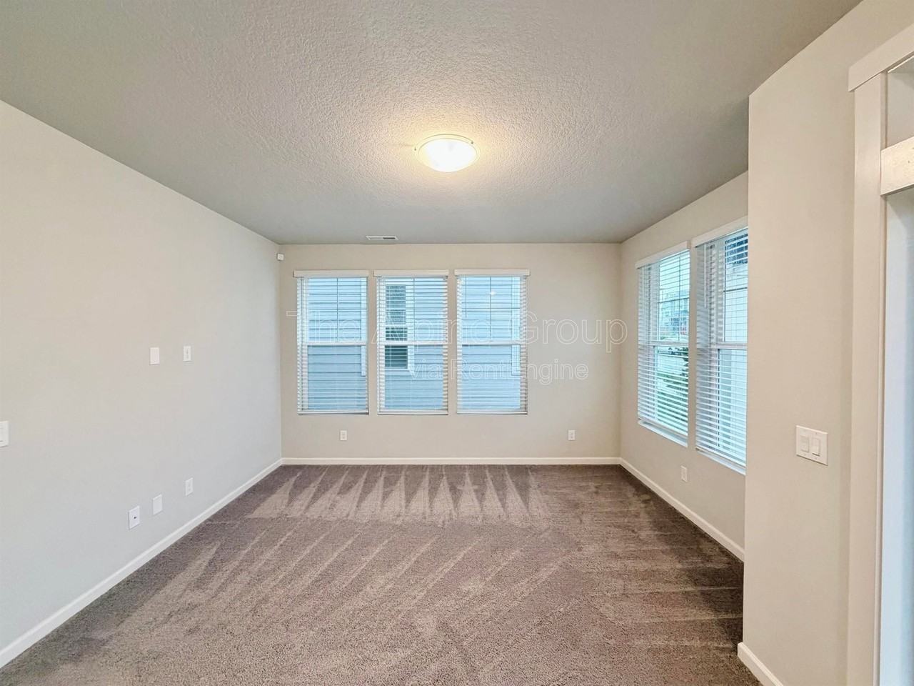 8153 Se Crabapple St - Photo 5 of 31