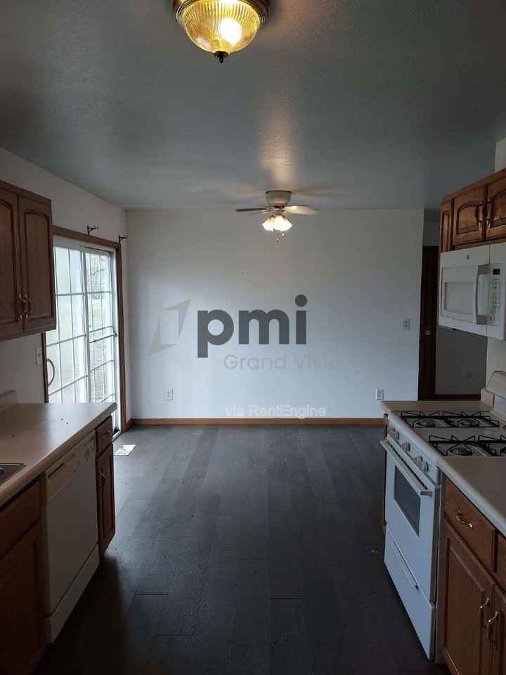 S State Route 48 - Photo 5 of 19