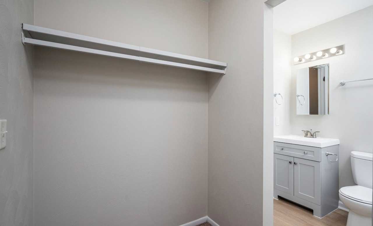 1525 Bacon Ave #16 - Photo 5 of 10